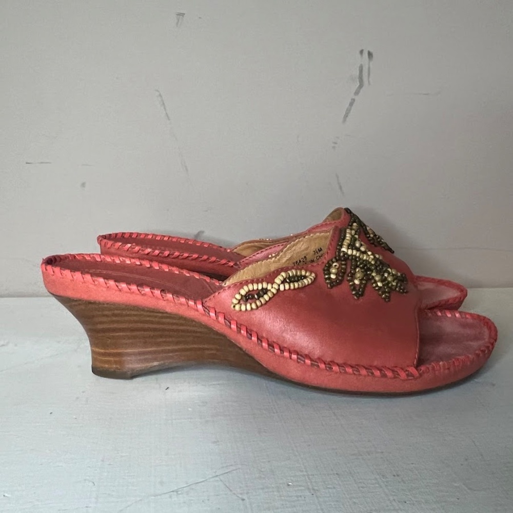 Clarks Artisan Empress Coral Leather Beaded Slip On Wedge Sandals - Picture 2 of 9